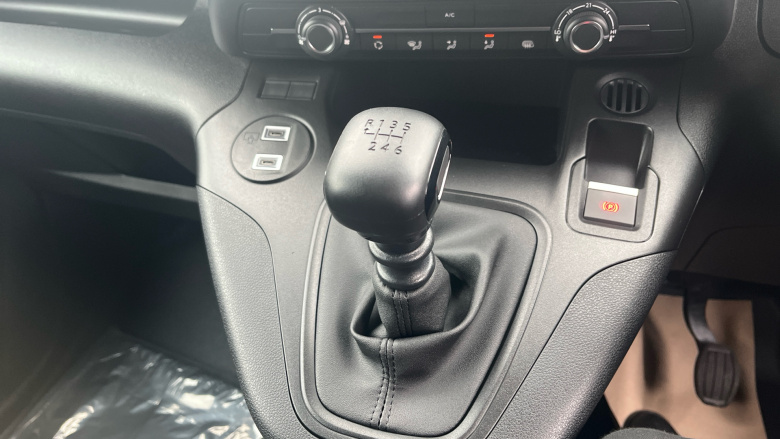 Peugeot Partner Long Diesel 1.5 BlueHDi 100 Professional Plus Van